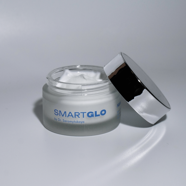 SMARTGLO омолаживающий питательный крем для сияния и увлажнения кожи